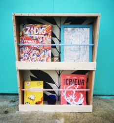 COM- site web - image mise en avant - étagère porte revue