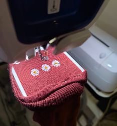 COM- site web - image mise en avant - broderie chaussettes